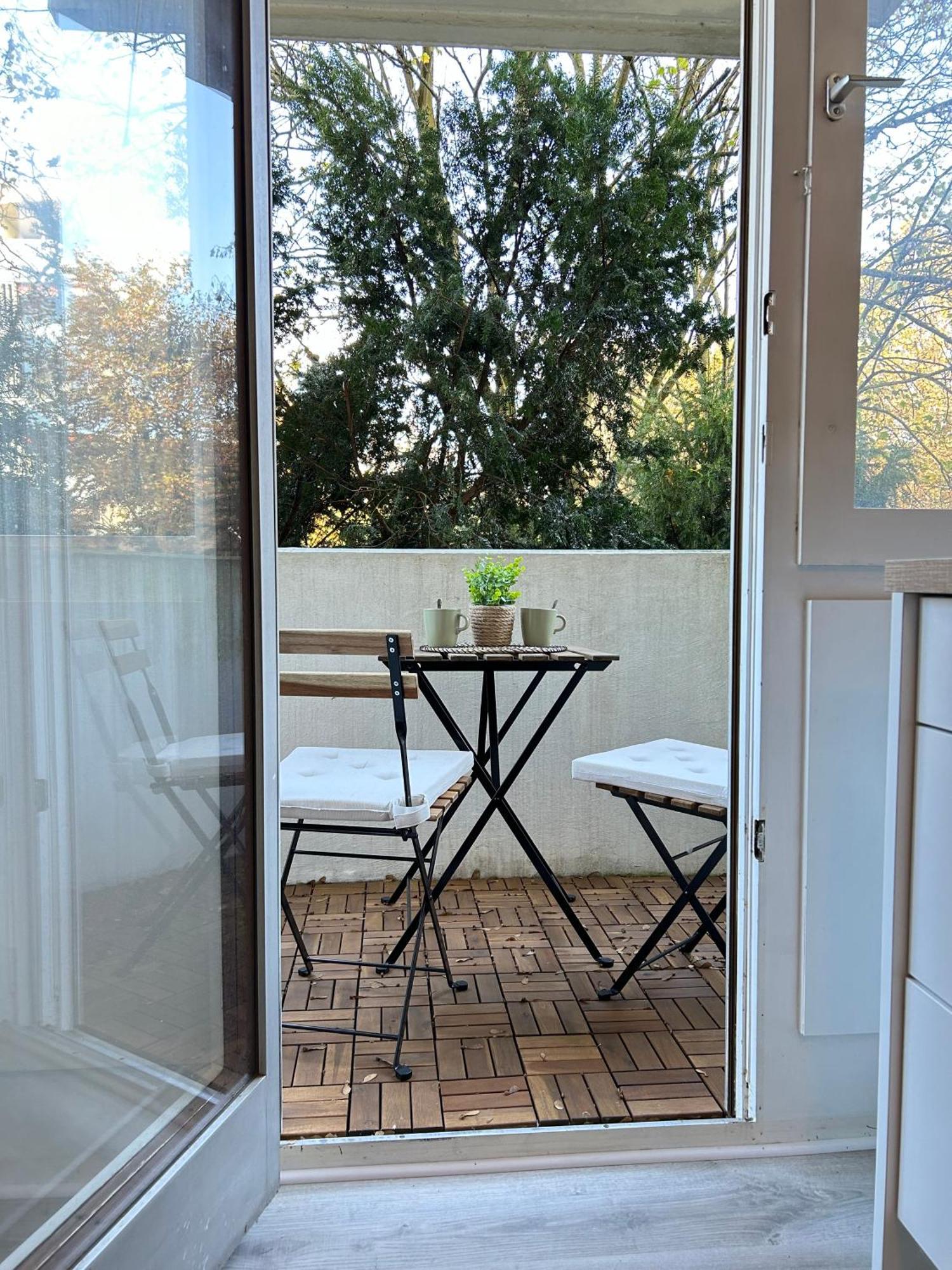Modernes Designer-Apartment Fuer 7 Gaeste - 80Qm In Zentraler Lage, Self-Check-In Karlsruhe Eksteriør billede