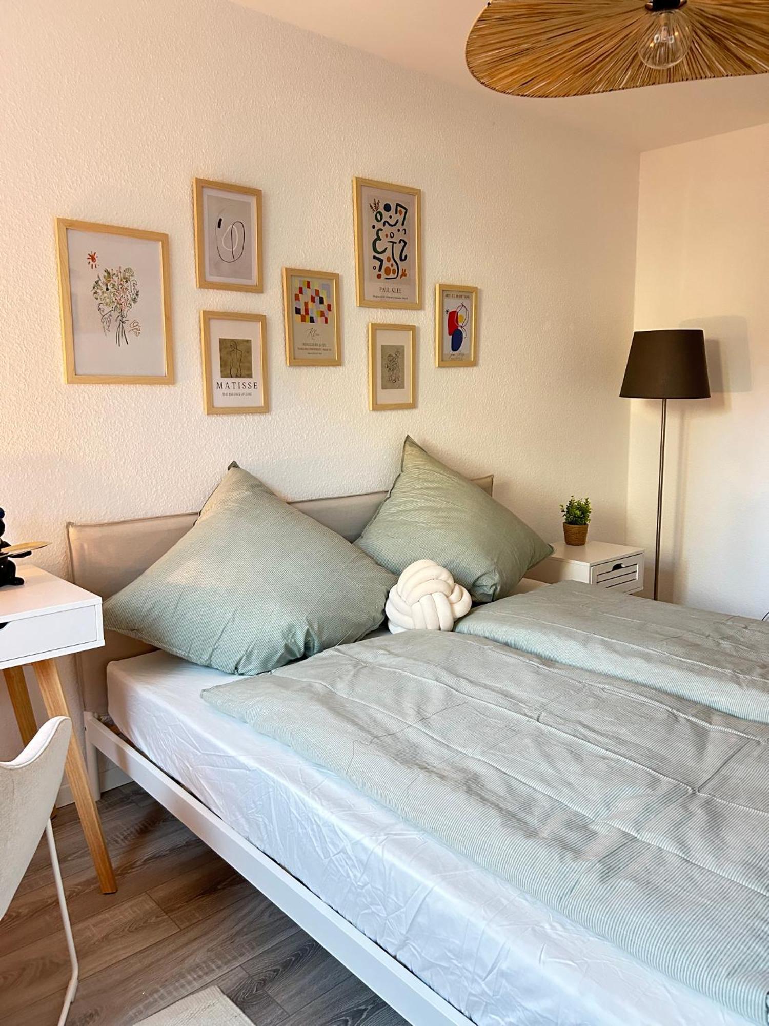 Modernes Designer-Apartment Fuer 7 Gaeste - 80Qm In Zentraler Lage, Self-Check-In Karlsruhe Eksteriør billede